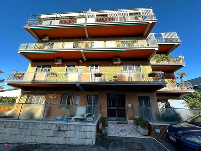 Appartamento in Vendita in Via di Val Cannuta 16 a Roma