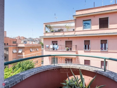 Appartamento in Vendita in Via Domenico Chelini a Roma