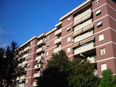 Appartamento in Vendita in Via Fausto Gullo a Roma