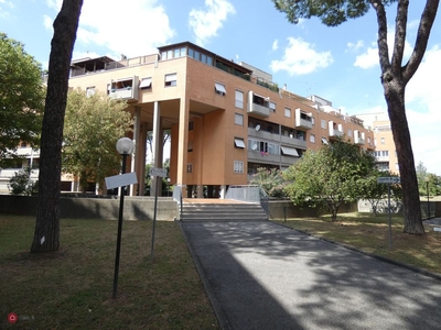 Appartamento in Vendita in Via Gallicano nel Lazio 1 a Roma