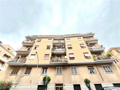 Appartamento in Vendita in Via Graziano a Roma