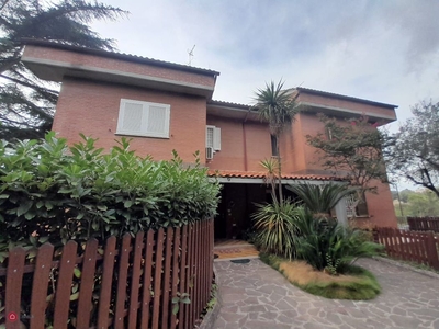 Appartamento in Vendita in Via Lidia Bianchi a Roma