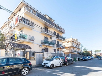Appartamento in Vendita in Via Samassi a Roma