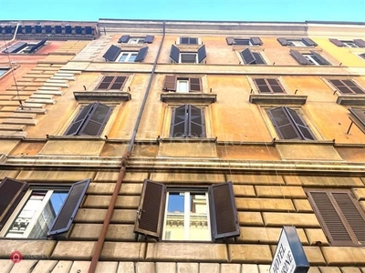 Appartamento in Vendita in Via Volturno a Roma