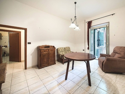 Quadrilocale in Via del Bottalone, Viterbo, 1 bagno, 85 m², 2° piano