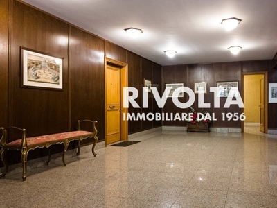 Quadrilocale in Via Della Mendola, Roma, 2 bagni, 150 m² in vendita