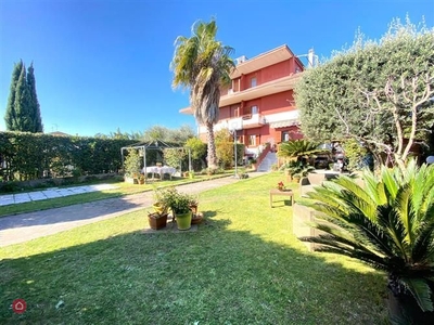 Villa in Vendita in Via del Podere di San Giusto a Roma