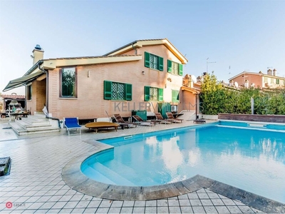 Villa in Vendita in Via Lia Zoppelli 2 a Roma