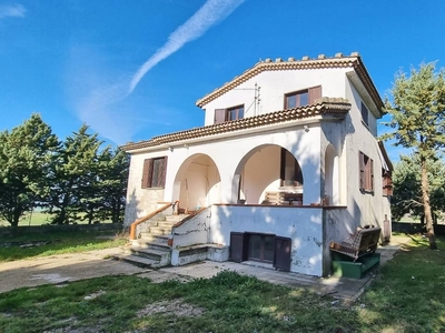 Casa indipendente in vendita a Monteleone di Puglia