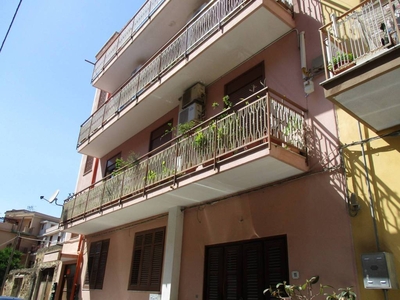 Appartamento con terrazzo Belmonte Chiavelli/Bonagia