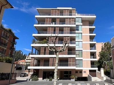 Appartamento di lusso di 80 m² in vendita Piazza Milano 5, Finale Ligure, Savona, Liguria