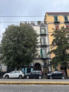 Appartamento in affitto a Napoli via Foria, 147