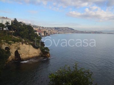 Appartamento in affitto a Napoli via Posillipo, 54