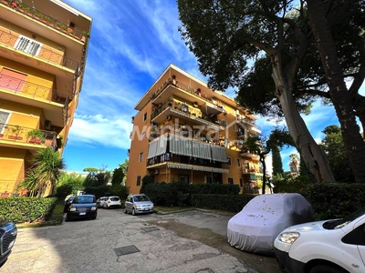 Appartamento in affitto a Portici via Zumbini