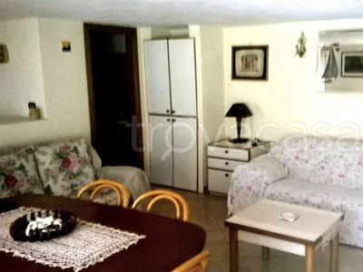 Appartamento in affitto a Pozzuoli via Monte Nuovo Licola Patria