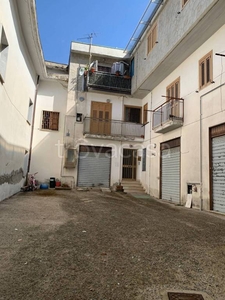 Appartamento in in affitto da privato a Solofra piazza del Popolo, 2