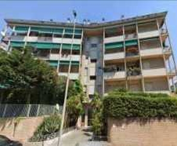 Appartamento in Vendita a Genova Via Giovanni Bovio