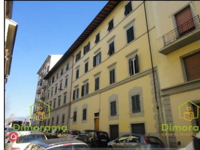 Appartamento in Vendita in Via del Ponte alle Mosse a Firenze