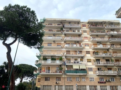 Appartamento in Vendita in Via Vincenzo Tiberio 9 a Napoli
