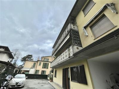 Appartamento - Quadrilocale a Camaiore