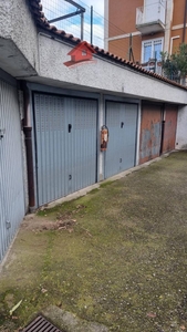 Box - Garage - Posto Auto in Vendita a Brembate