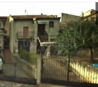 Casa Indipendente in in affitto da privato a San Gregorio Magno via Giardino, 15