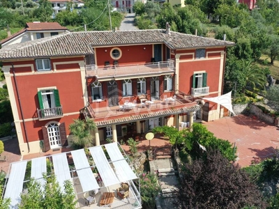 Casale in in affitto da privato a Roccabascerana via Miranda, 79