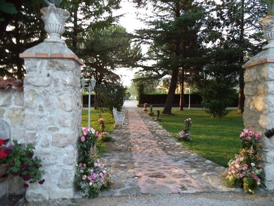 Villa Singola in Vendita con Giardino e Garage vicino al Centro Storico di Lucca