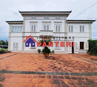 Esclusiva villa di 468 mq in vendita Via delle Ville, Capannori, Toscana
