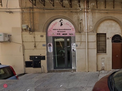 Negozio/Locale commerciale in Vendita in Via ugo bassi a Palermo