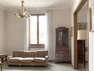 Prestigioso appartamento di 179 m² in vendita Via Benedetto Varchi, 60, Firenze, Toscana