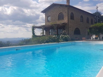 Renovated Stone Farmhouse with Pool and Panoramic Views for Sale in Cinigiano, Tuscany