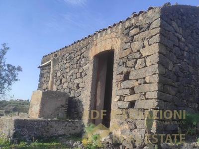 Terreno Agricolo in vendita a Ragalna