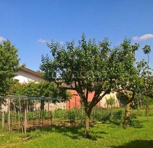 Terreno Residenziale in vendita a Canegrate via Parma 19