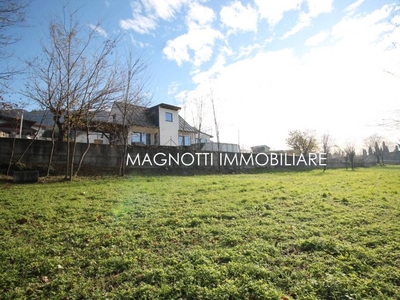 Terreno Residenziale in vendita a Gemona del Friuli via Talot