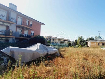 Terreno Residenziale in vendita a Genzano di Roma via Ferruccio Parri