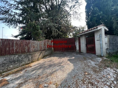 Terreno Residenziale in vendita a Lariano via Napoli, 181