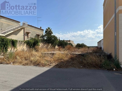 Terreno Residenziale in vendita a Lizzano via Platone