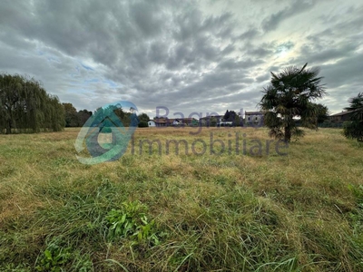 Terreno Residenziale in vendita a Mandello Vitta via Vittorio Veneto