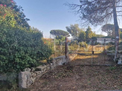 Terreno Residenziale in vendita a Roma via Gigi Ghirotti, 103