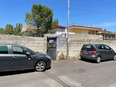 Terreno Residenziale in vendita a Sant'Agata li Battiati via della regione, 3A