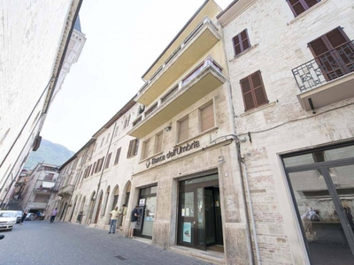 Trilocale, Corso Italia, Centro storico, Gualdo Tadino