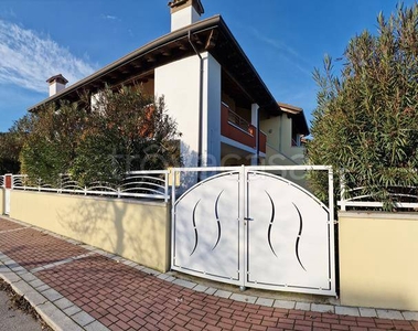 Villa a Schiera in affitto a Comacchio viale Carlo Carrà
