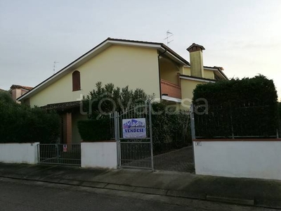 Villa Bifamiliare in affitto a Comacchio via Marfisa d'Este, 37
