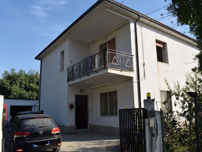 Villa con due unità abitative, via Vestina, Montesilvano