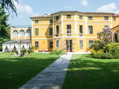 Villa di 1655 mq in vendita Bassano del Grappa, Italia