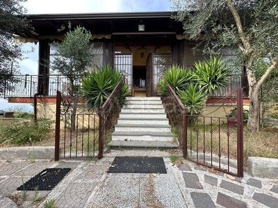 Villa in affitto a Marano di Napoli via Marano Pianura