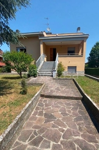 Villa in affitto a Parma
