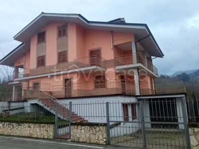 Villa in affitto ad Avellino contrada Chiaira