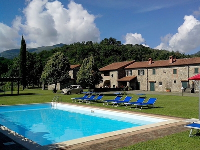 Coriana Apartments and Villas